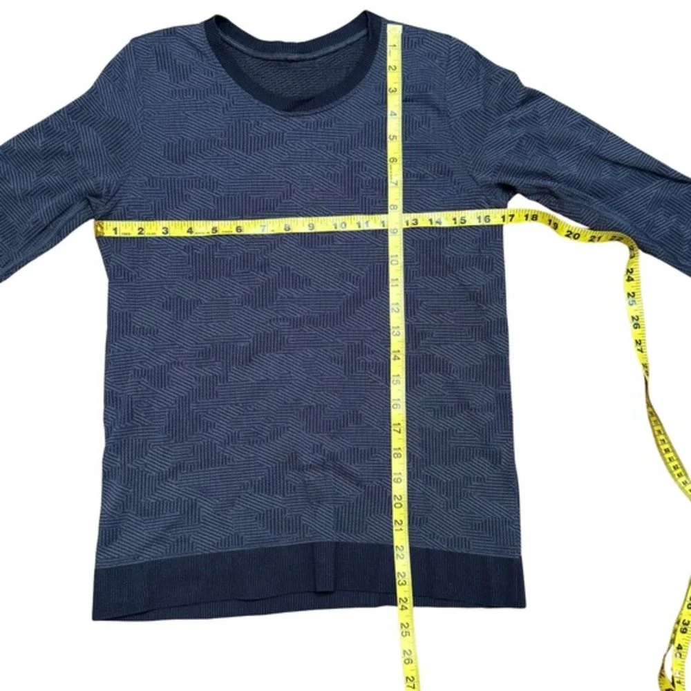 Lululemon Gray Camo Asphalt Swiftly Breathe Top Long‎ Sleeve Small-Flawed